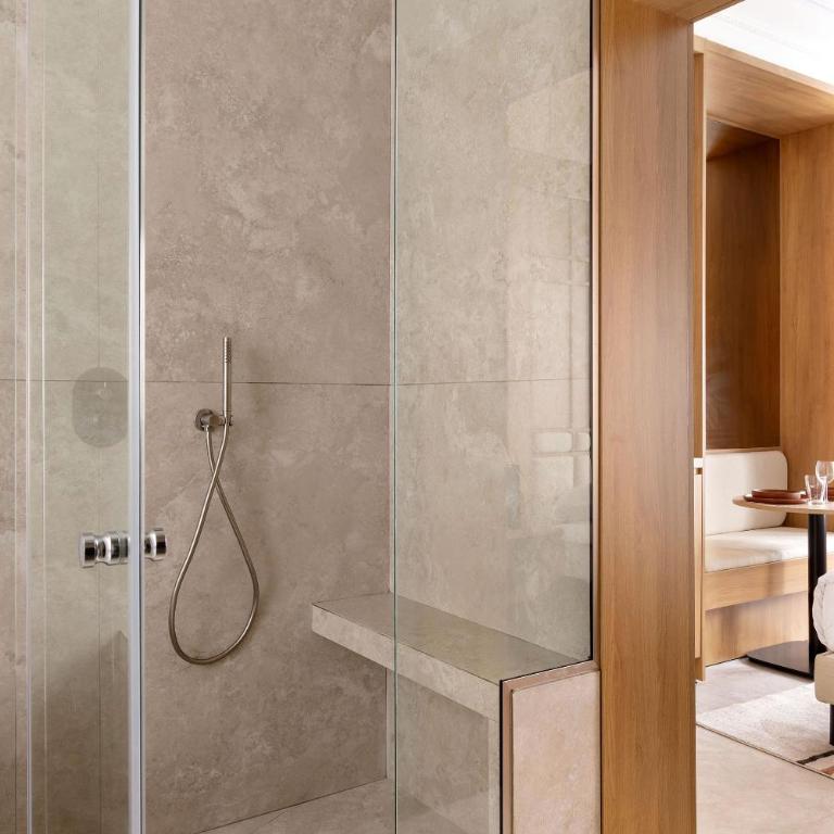 Love room avec Jacuzzi & Cinema-Gare Mont Parnasse - Deluxe Studio mit Kingsize-Bett - 16