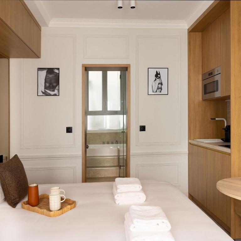 Love room avec Jacuzzi & Cinema-Gare Mont Parnasse - Deluxe Studio mit Kingsize-Bett - 7