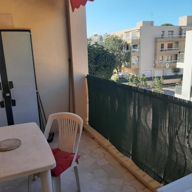 T2 Centre-ville, proche plage - One-Bedroom Apartment - 6
