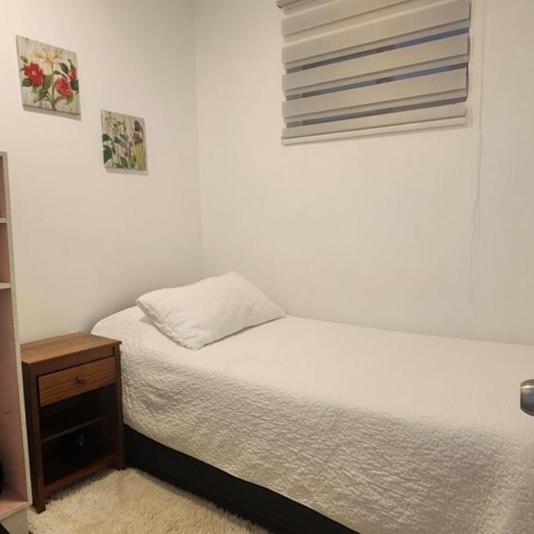 HOSTAL LA MODERNA - Family Room with Private Bathroom - 3