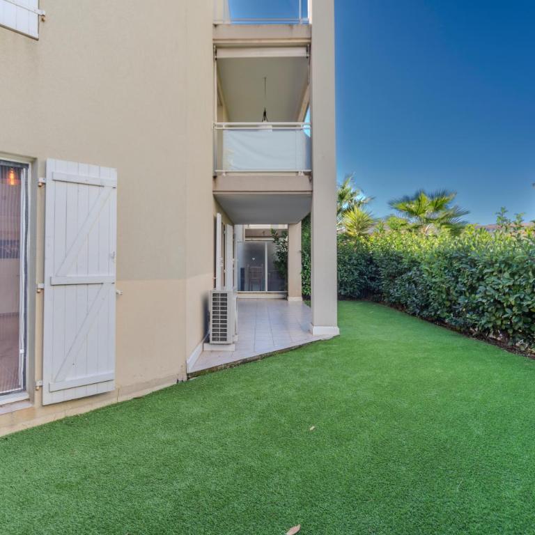 Le Jardin Secret by Golden Riviera Terrasses & accès plage - Three-Bedroom Apartment - 18