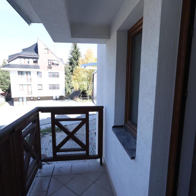 Aber Apartmani Kopaonik - Apartman sa Terasom - 18