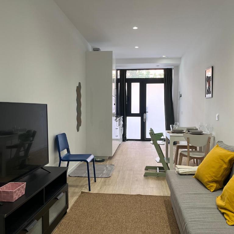 Quiet room in a park close to the sea & beach & subway No-4 - One-Bedroom Apartment - 3