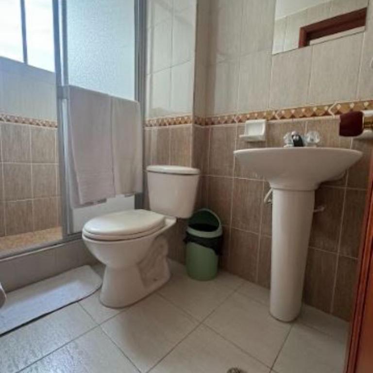 Internacional El Nogal Ipiales - Suite con bañera de hidromasaje - 5