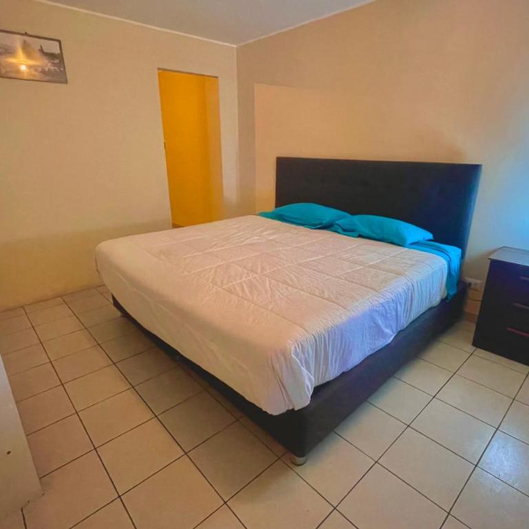 Peru Hostel Tajmani - Habitación Estándar - 1 cama grande - 4