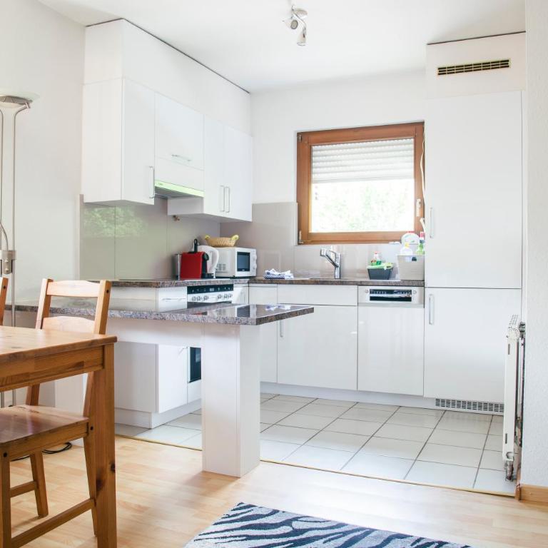 Between Lakes Apartments - 58 - Deluxe Studio - 6