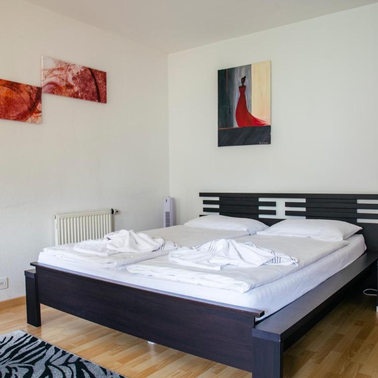 Between Lakes Apartments - 58 - Deluxe Studio - 7