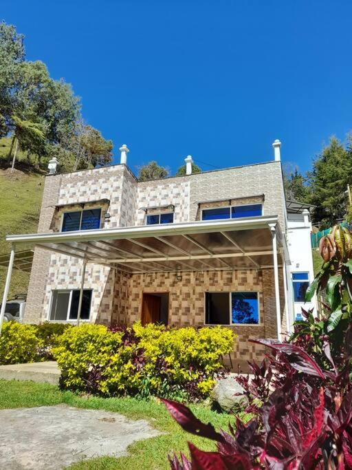Acogedora Casa De Campo Con Jakuzzi, Descanso Garantizado - Casa de 3 dormitorios - 45