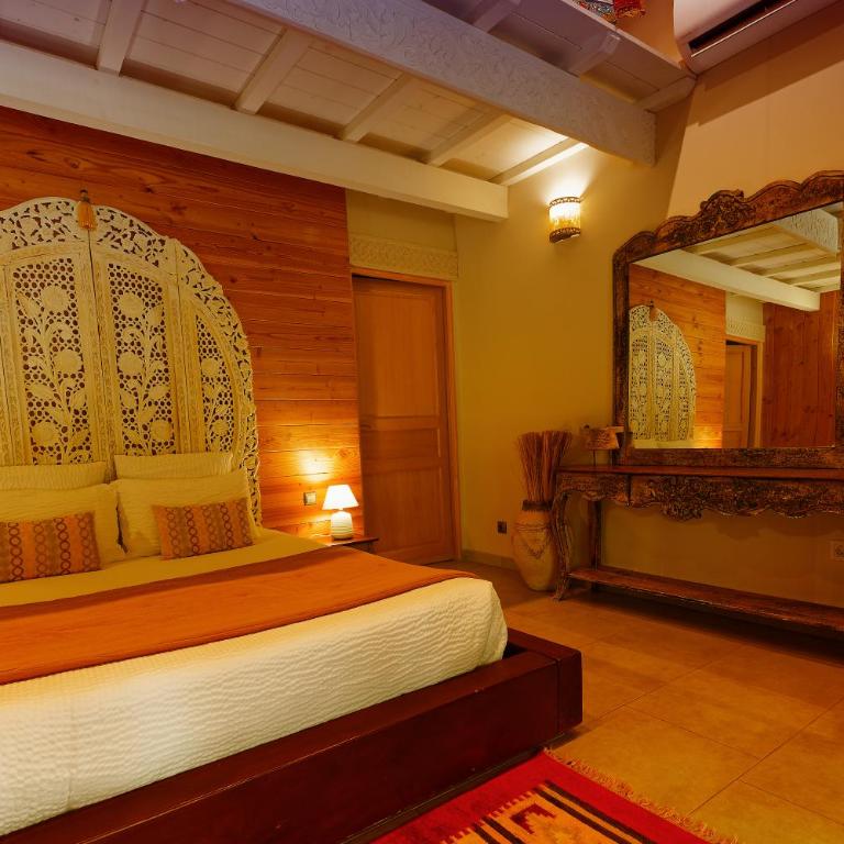 Couleurs du Sud - Chambre Double - Vue sur Piscine - 12