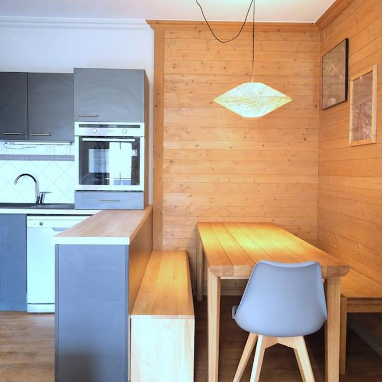 Appartement 8 personnes dans chalet privé, piscine, ski in - Appartement 3 Chambres - 12