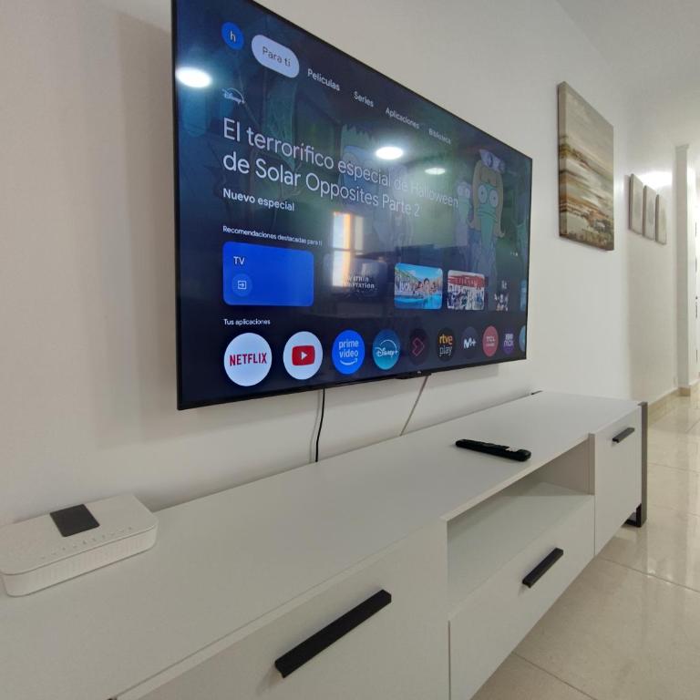 Hercules Paradise 531 - Mediterranean Sea View Terrace - Resort Pools & Gardens - 10 Min Beach - Central Benalmadena - Direct Train to Airport & Malaga - Fast Private WiFi - Remote Work and FireTV ready - One-Bedroom Apartment - 9
