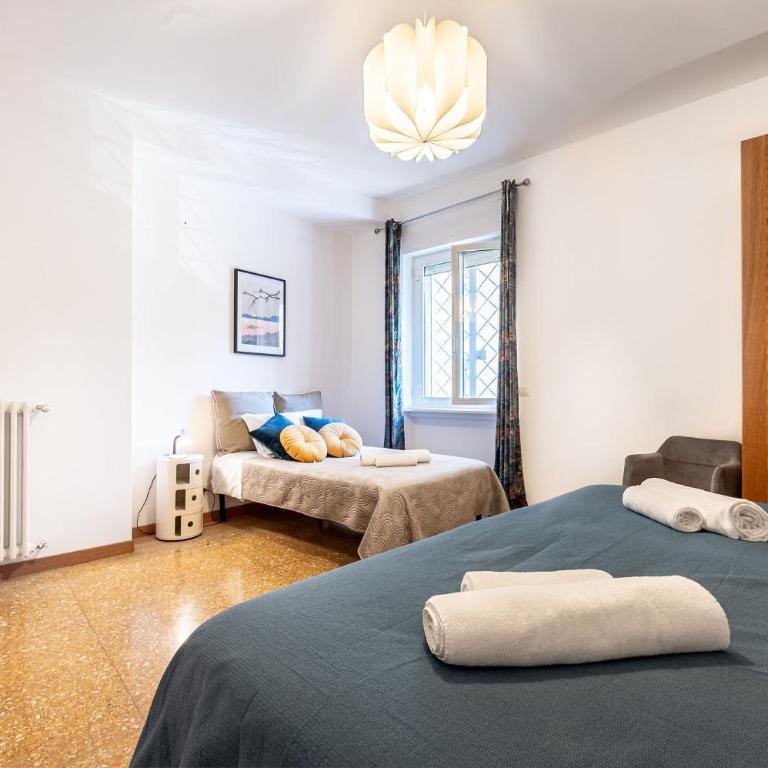 King Size Apartment WiFi AIR CONDITIONING TV50 10MIN COLOSSEO-TRASTEVERE - Appartamento con 2 Camere da Letto - 3