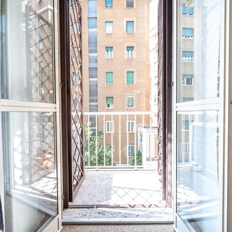 King Size Apartment WiFi AIR CONDITIONING TV50 10MIN COLOSSEO-TRASTEVERE - Appartamento con 2 Camere da Letto - 10