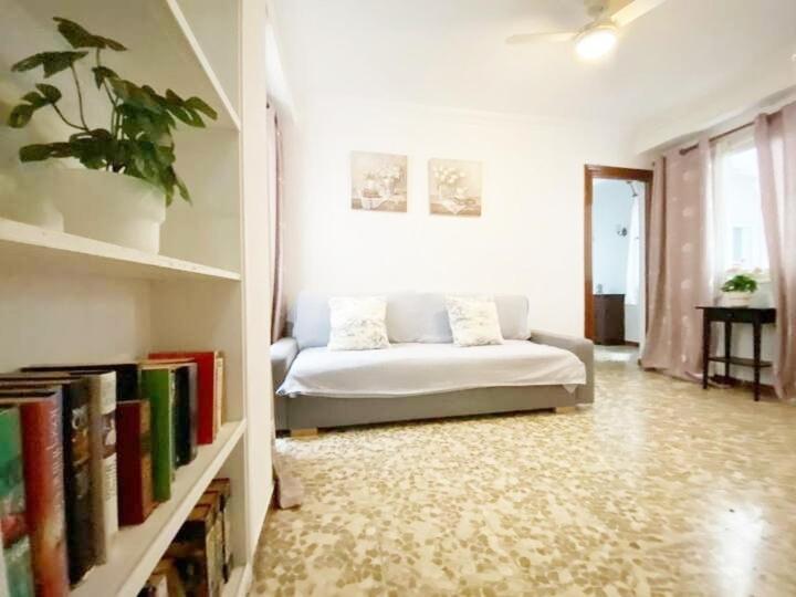 Apartamento en el centro amplio y confortable - Apartamento de 2 dormitorios con balcón - 25