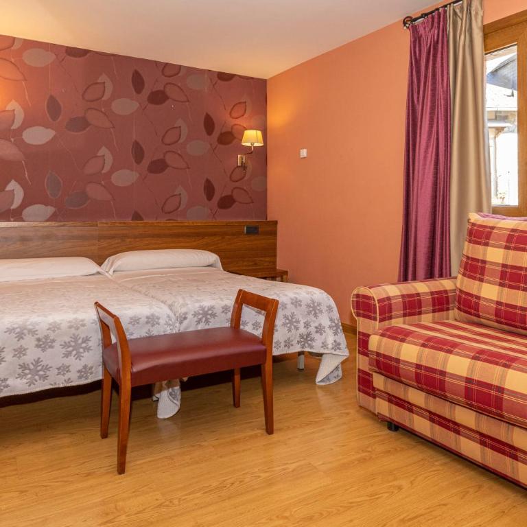 Hotel Solana - Habitación Cuádruple con balcón - 3