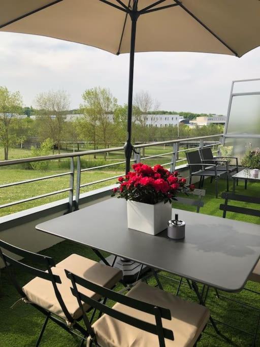 Le Domaine Réservé , parking et écrin de verdure - Two-Bedroom Apartment with Terrace - 10