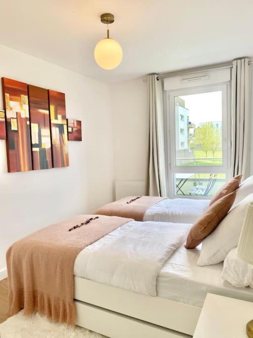 Le Domaine Réservé , parking et écrin de verdure - Two-Bedroom Apartment with Terrace - 32