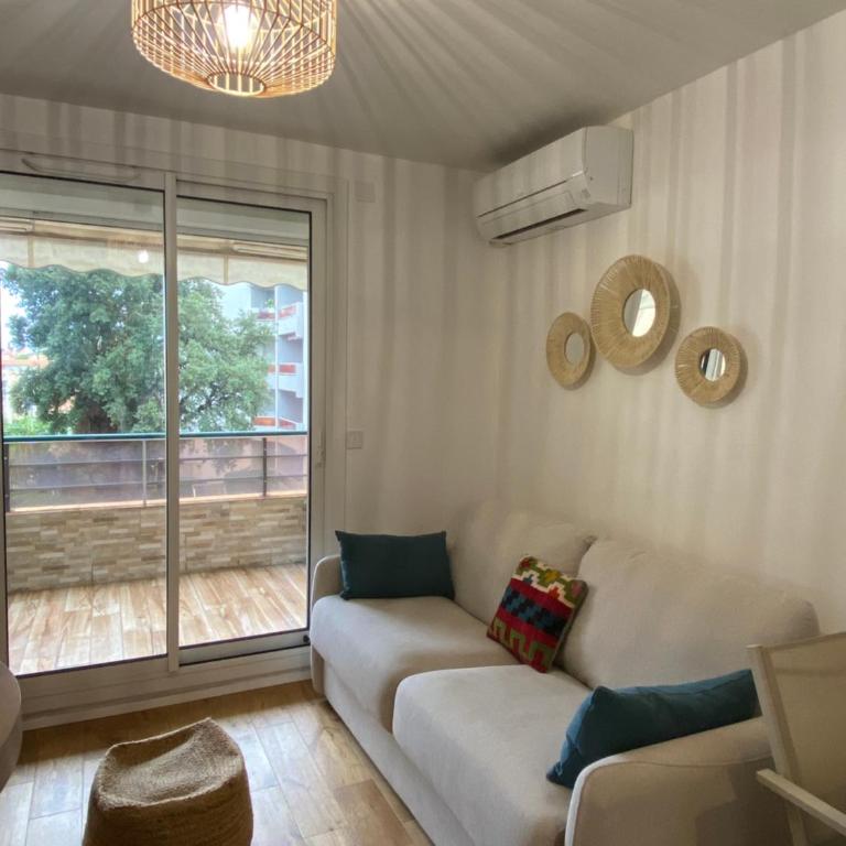 Studio 150 m de plage Golfe de Saint-Tropez - Studio with Sofa Bed - 2