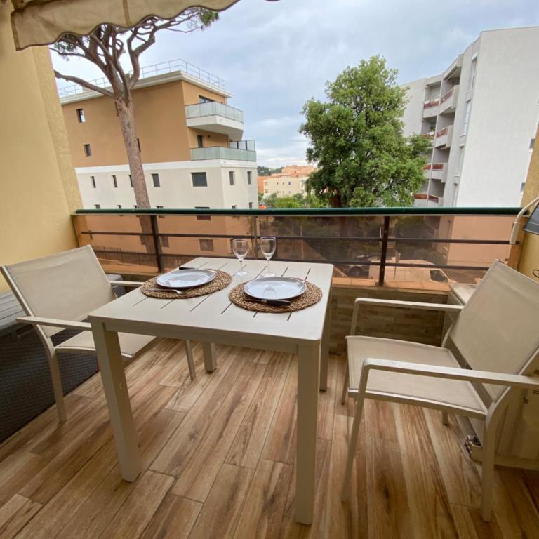 Studio 150 m de plage Golfe de Saint-Tropez - Studio with Sofa Bed - 7