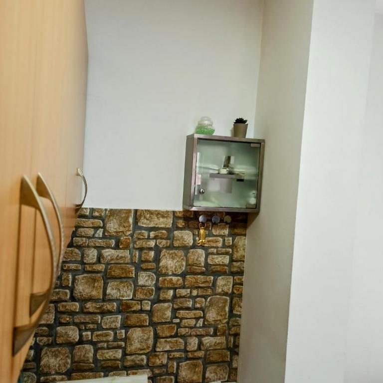 BAYT Apartment - FREE PARKING - Three-Bedroom Apartment - 24