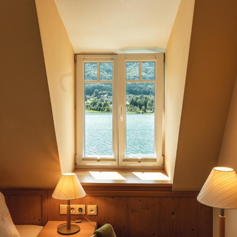 Hotel Seerose - Doppelzimmer mit Seeblick - 7
