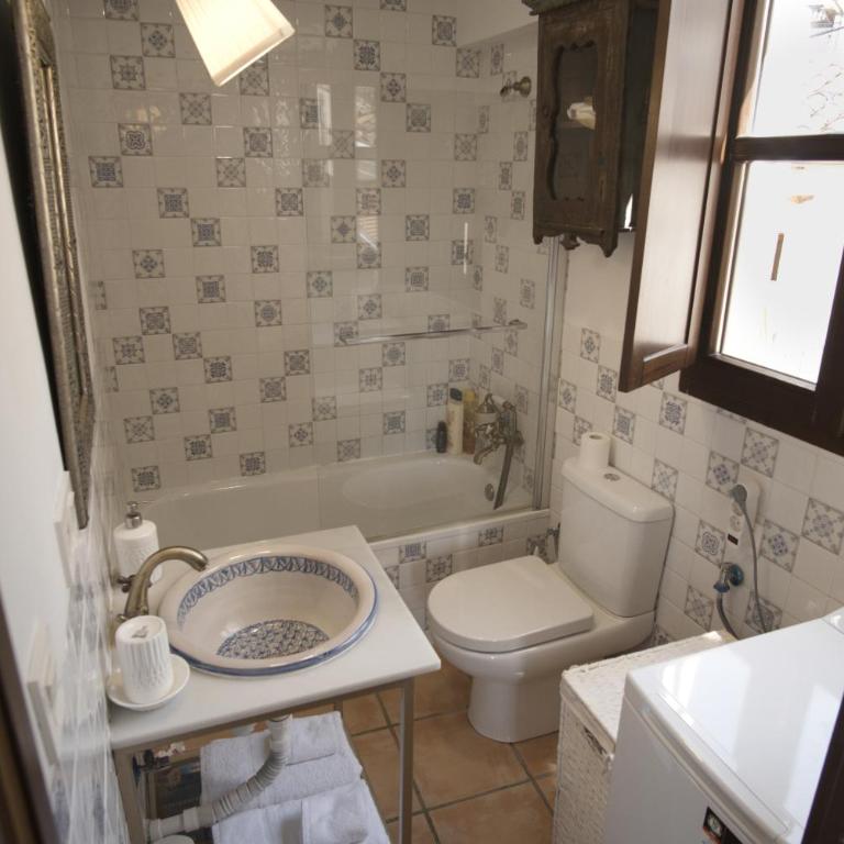 3 La Casa del Cuento - Ático con vista a la Alhambra - One-Bedroom Apartment - 9