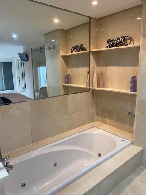 Ubicación, Location,Locatie 3 min Playa Arenal - Apartamento con vistas al mar - 16