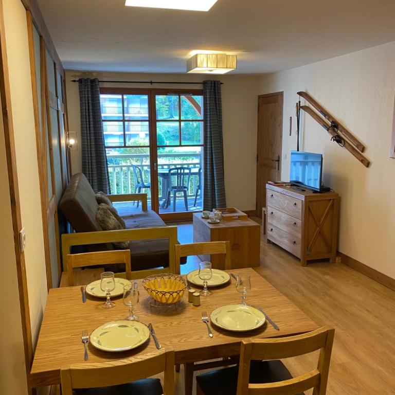 Appartement T2+coin nuit 6 pers résidence de Cami Real au centre du village de saint Lary Soulan avec piscine intérieure+ sauna et hammam - Apartment mit 2 Schlafzimmern - 1
