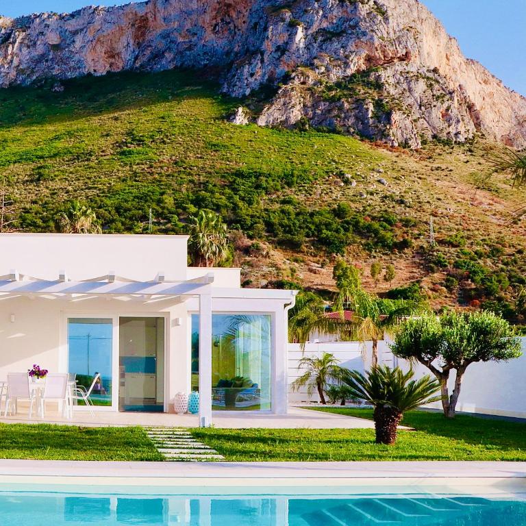 Golden Holiday Villas Private Pools in Sicily - Villa con Piscina Privata - 1