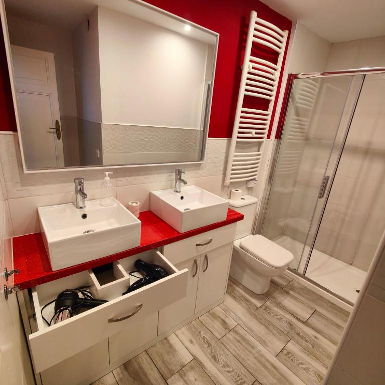 RUA NOVA APARTMENT,3 Dormitorios, PS4 y Netflix, a 200m Catedral - Apartamento de 3 dormitorios - 1