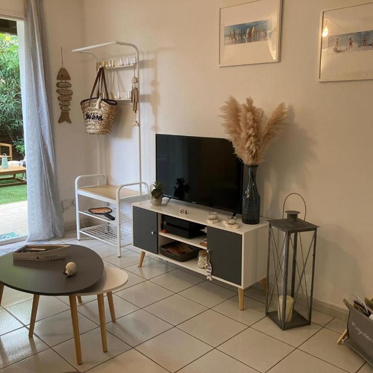 Appartement 4 étoiles, avec jardin clôturé et piscine dans la résidence - Narbonne Plage - linge inclus - Apartment - 2