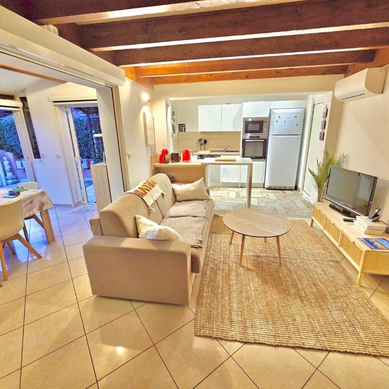 Villa au calme à 200m de la plage de Rochelongue - Maison de Vacances - 1