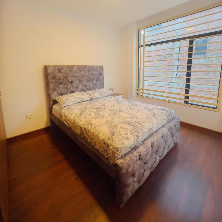 Amplio Departamento Familiar en Loja - Apartamento de 1 dormitorio - 12