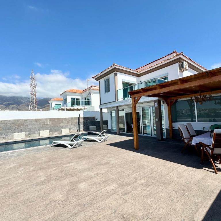 Villa con vista al mar y piscina privada - Villa de 3 dormitorios - 5