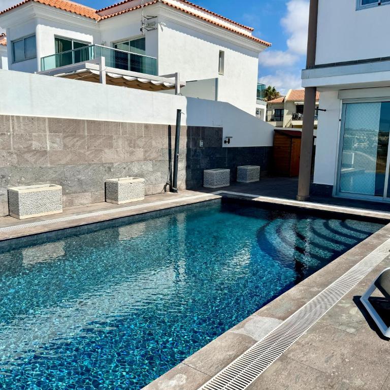 Villa con vista al mar y piscina privada - Villa de 3 dormitorios - 8