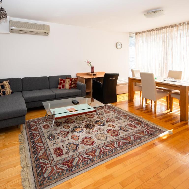 Modern 2BDR apartment in the center - FREE PARKING - Two-Bedroom Apartment - 4