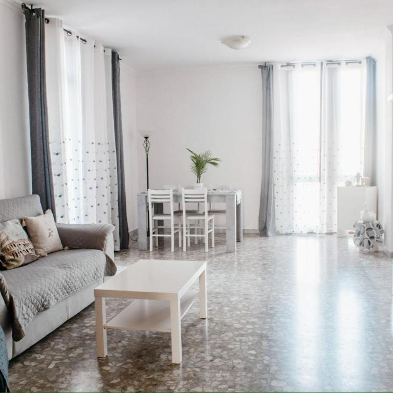 MAMAs House - Appartamento con 2 Camere da Letto e Balcone - 14