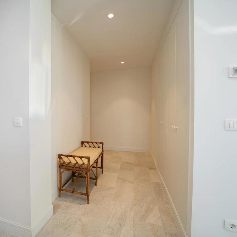 Sea View Three Bedroom Apartment - Marina Village - Three-Bedroom Apartment - 11