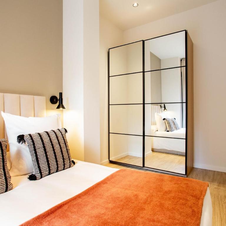 Castilla en Madrid - Two-Bedroom Apartment - 8