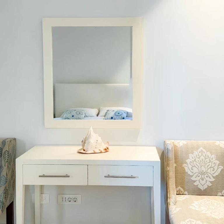 Sea View Three Bedroom Apartment - Marina Village - Three-Bedroom Apartment - 16