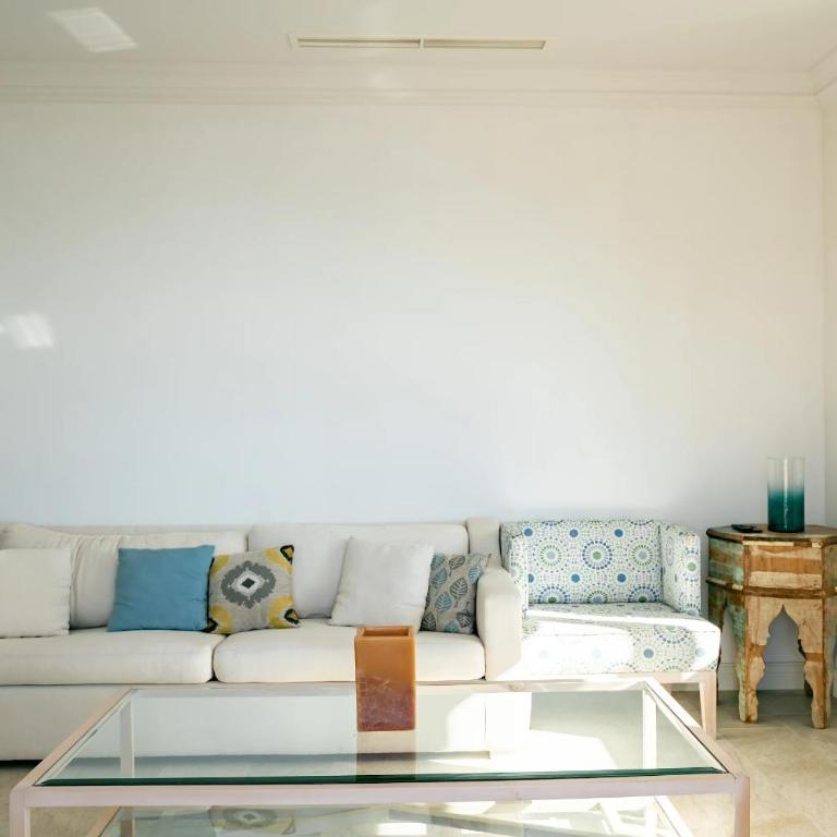 Sea View Three Bedroom Apartment - Marina Village - Three-Bedroom Apartment - 21