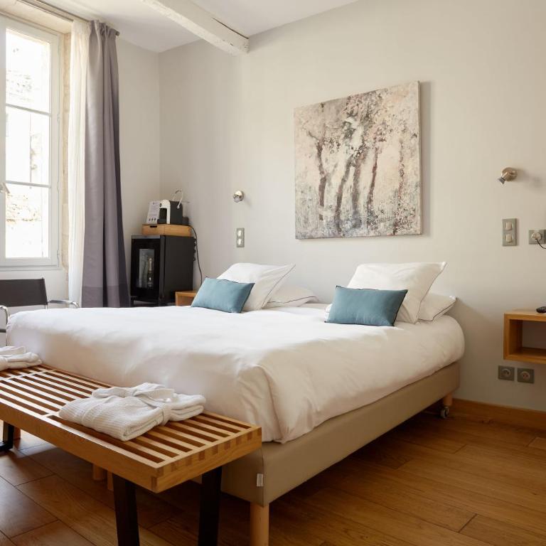 Boutique Hôtel Entraigues - Chambre Double Deluxe - 1
