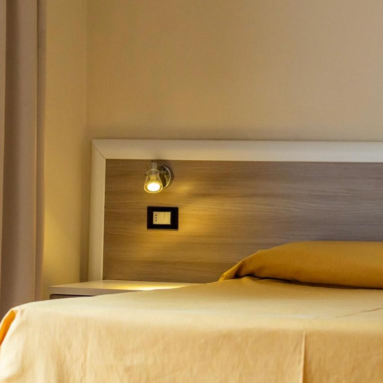 Hotel Fabricia - Camera Familiare - 3
