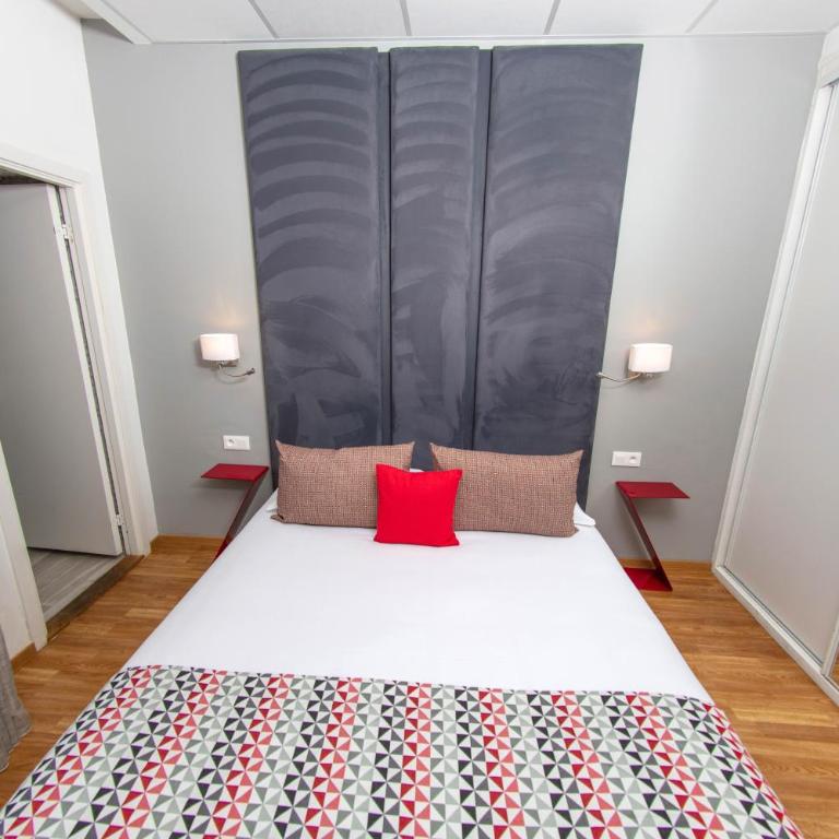 Hôtel Méditerranée - Petite Chambre Double avec Vue sur la Piscine - 3