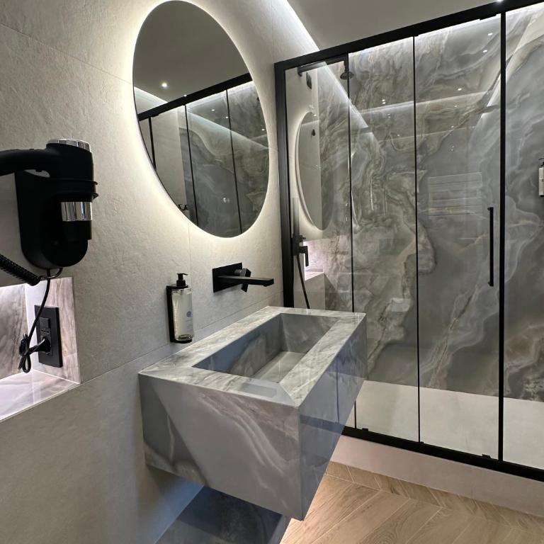 Roma Luxury Stay 56 - Camera Queen - 4