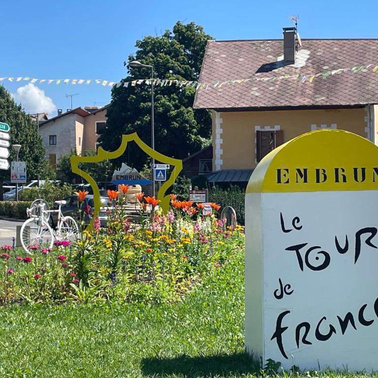 Maison très agréable avec extérieurs, bien située au plan d'eau Embrun - Maison 3 Chambres - 2