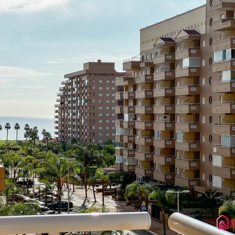 Belleza Costera - Apartamento de 2 dormitorios con balcón - 23