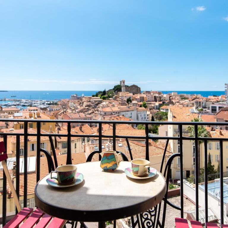 LE SINATRA splendide vue mer panoramique et balcon, idéal pour des séjours de loisirs ou business - Appartement 3 Chambres - 11