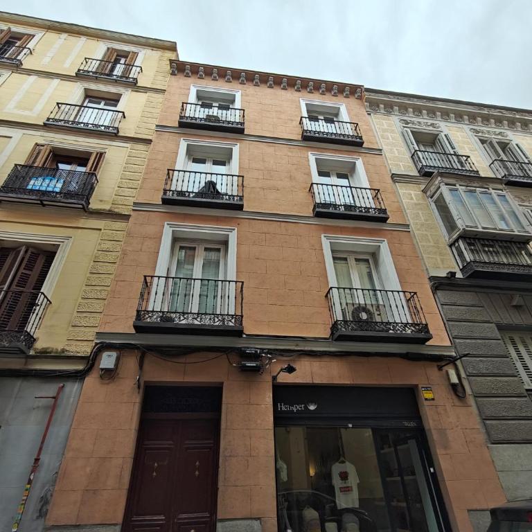 Lope de Vega - Three-Bedroom Apartment - 32