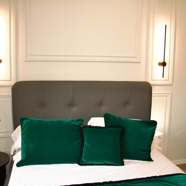 XCross Suites Basilica San Paolo - Deluxe Double Room (2 Adults + 1 Child) - 4